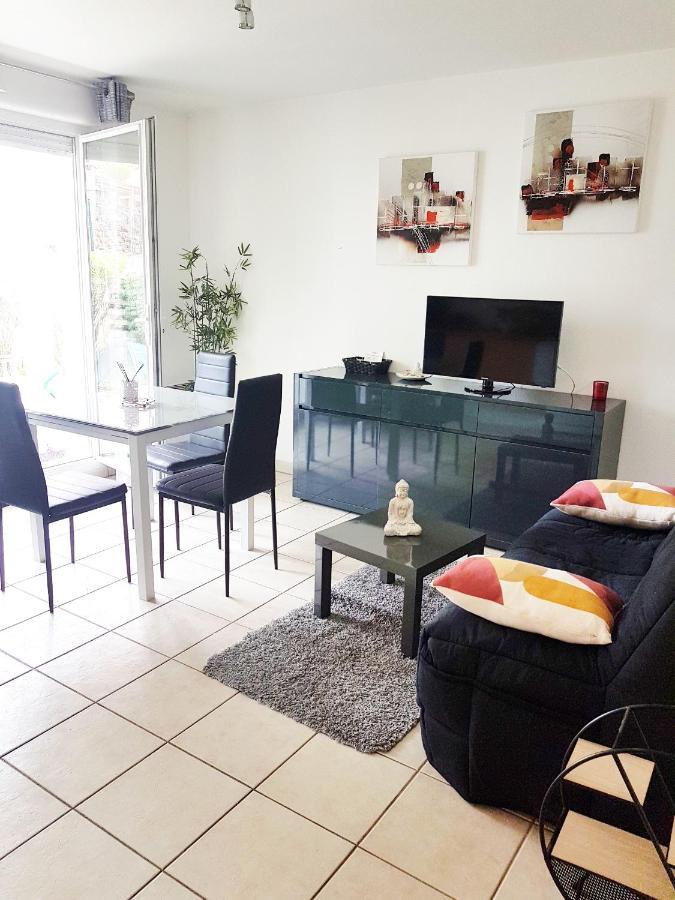Apartment Superbe Avec Jardin Et Piscine *
